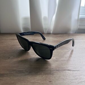 Ray-Ban Black Wayfarer Sunglasses